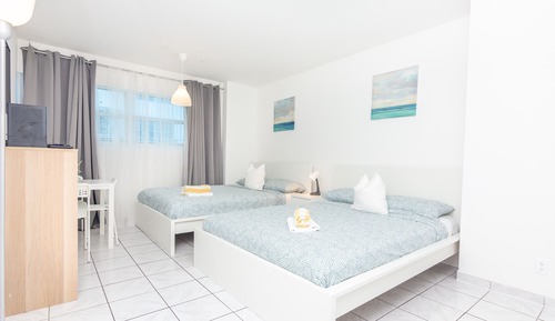 Classic Studio Suite (Room 423)