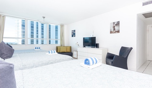 Comfort Studio Suite - (Room 805)