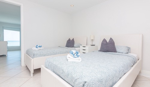 Luxury Townhome - (Apt M2)