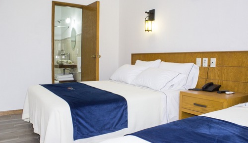 Habitación, 2 camas de matrimonio