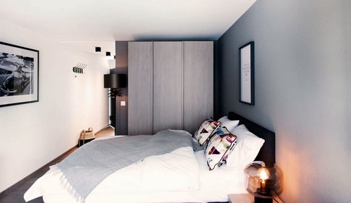 Estudio sénior, 1 cama de matrimonio grande con sofá cama, balcón