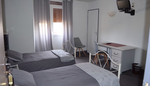 Habitación con 2 camas individuales