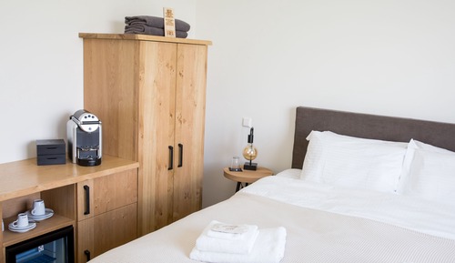 Habitación Deluxe doble, 1 cama de matrimonio grande, vistas al jardín
