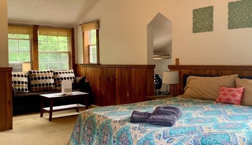 Cabaña (Evergreen Suite - Pet Friendly)