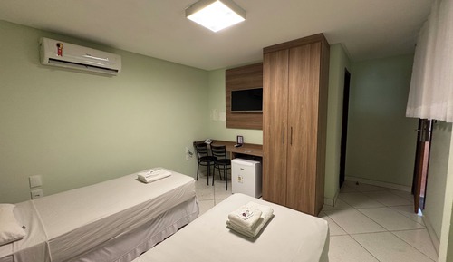 Habitación con 2 camas individuales