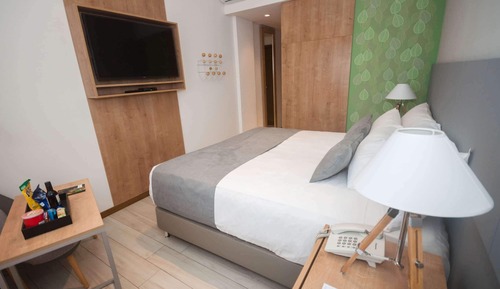 Habitación, 1 cama de matrimonio grande, accesible para personas con discapacidad, no fumadores