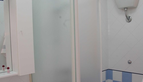 Apartamento, 2 habitaciones, fumadores, patio