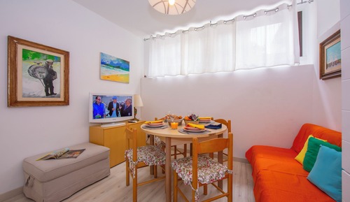 Apartamento familiar, 2 habitaciones (Casa Angerin 1 - 100m from sea)