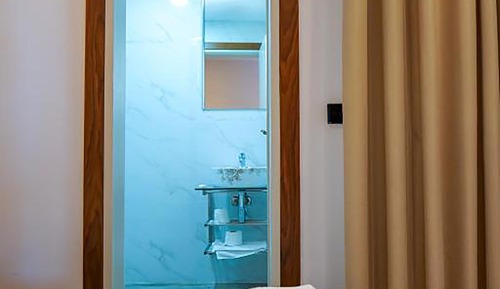Habitación triple, balcón