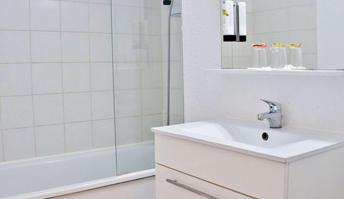 Habitación estándar doble, 1 cama doble, bañera, vistas a la ciudad