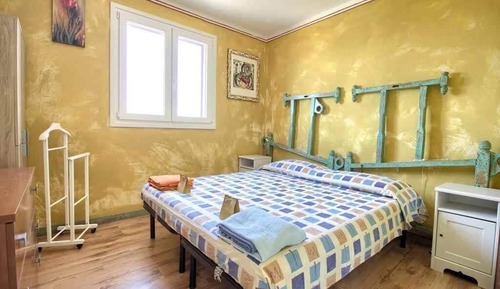 Estudio (2 Bedrooms)