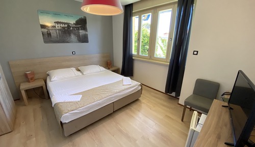 Habitación superior con 1 cama doble o 2 individuales