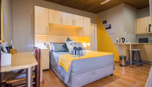 Habitación Confort doble, 1 cama doble, cocina básica