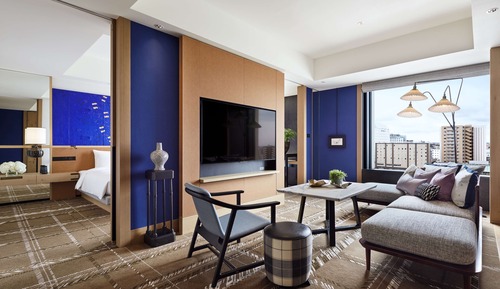 Suite, 1 cama de matrimonio grande, vistas a la ciudad