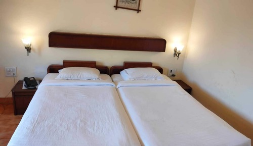 A/C Deluxe Rooms