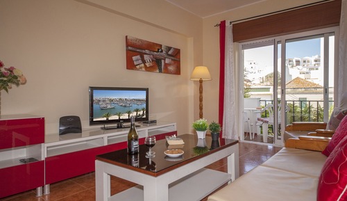 Apartamento, 2 habitaciones, balcón