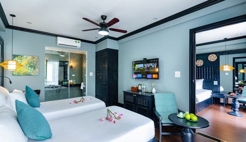 Habitación Deluxe con 1 cama doble o 2 individuales, vistas a la piscina