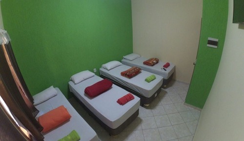Habitación cuádruple básica, varias camas