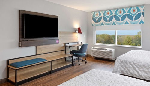 Habitación, 2 camas de matrimonio, accesible para personas con discapacidad, bañera
