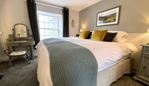 Superior Double Room, Ensuite, Garden View