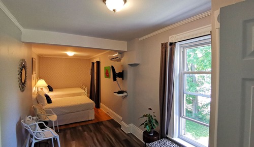 Habitación de lujo, varias camas, vistas al parque (Wolastoq River-View Suite)