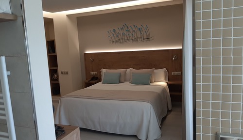 Suite Premium, bañera de hidromasaje, vistas al mar