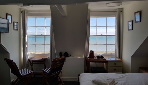 Habitación familiar, vistas al mar (Room 7)