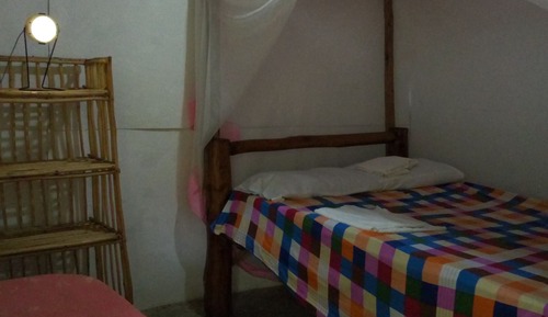 Habitación estándar doble, baño privado (Bush)
