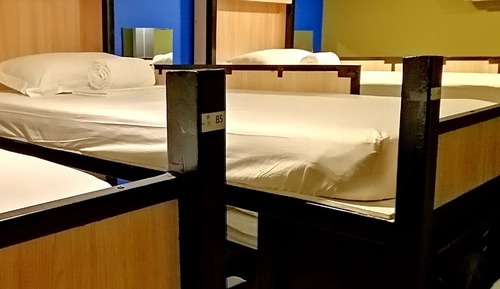 Dormitorio compartido básico, varias camas (for 6 Pax)
