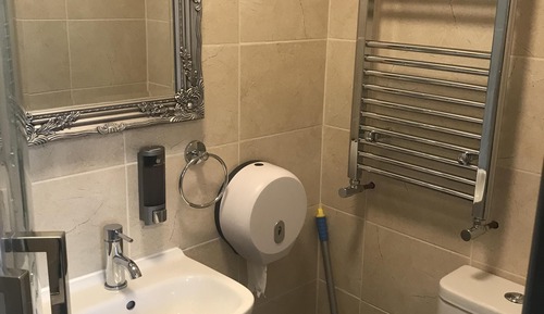 Habitación individual básica, baño privado