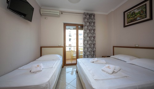 Habitación familiar, balcón