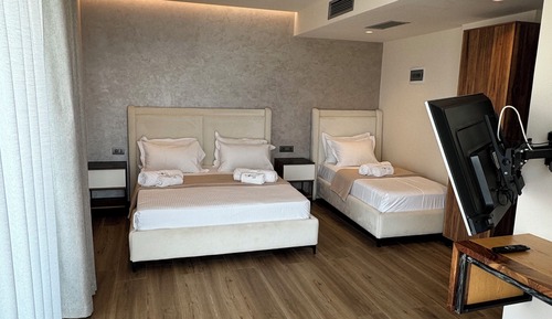 Habitación triple Deluxe, balcón, vistas al mar