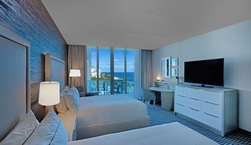 Habitación, 2 camas de matrimonio, balcón, vistas al mar