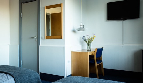 Habitación básica con 1 cama doble o 2 individuales