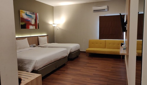 Habitación Grand, varias camas