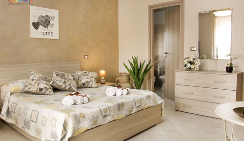 Habitación triple Confort, balcón (Zeus)