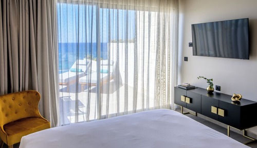 Suite estudio Premium, 1 cama de matrimonio grande, piscina privada, vistas al mar