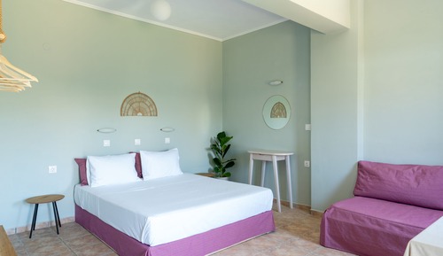 Estudio romántico, vistas al jardín
