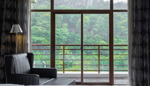 Habitación, 1 cama de matrimonio grande, balcón, vistas a la montaña