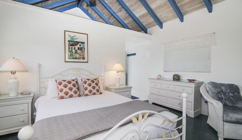 Estudio básico, 1 cama de matrimonio
