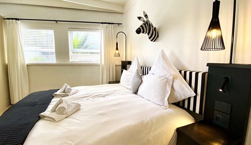 Suite (Zebra)