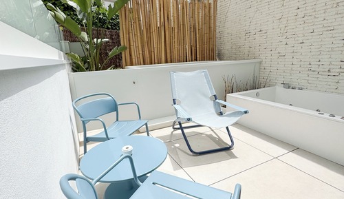 Deluxe patio terraza con hidromasaje