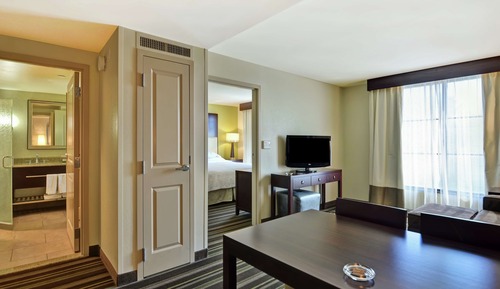 Suite 2 habitaciones, matr. grande, fum.
