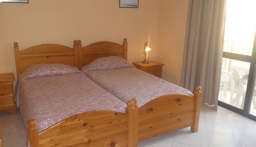 Twin Bed Economy