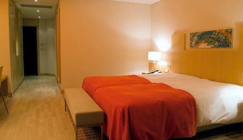 Habitación con 1 cama doble o 2 individuales, balcón