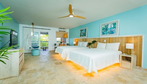 Habitación Deluxe, 2 camas de matrimonio, balcón, frente al mar