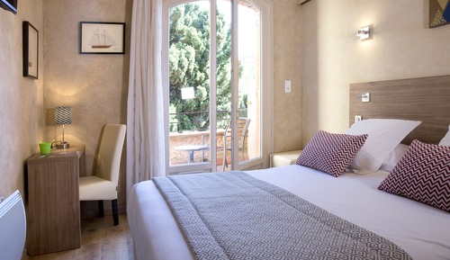 Habitación doble superior, vistas al jardín