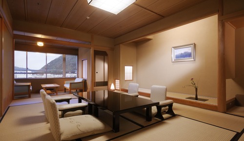 Habitación tradicional (Japanese Style,  with Tatami)