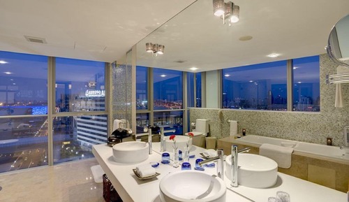 Habitación Deluxe, 1 cama de matrimonio grande, planta ejecutiva