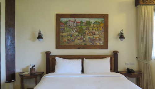 Villa, acceso a la piscina (Bohol House)